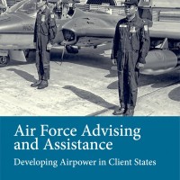 Nueva contribución de Lorenzo Delgado (IH) sobre la historia de la modernización de las fuerzas aéreas españolas