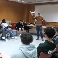 Nos visitan 40 alumnos de la asignatura “Historia del Mundo Contemporáneo" del IES Calderón de la Barca de Pinto