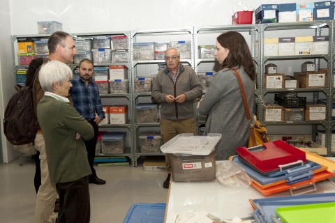 Los visitantes en el Laboratorio de microscopía electrónica y microanálisis (MicroLab) Foto: LMM