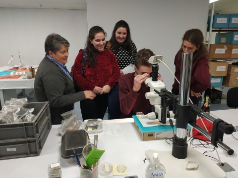 Visita al laboratorio de arqueobiología